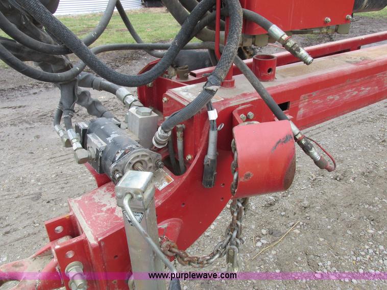 image for item K2073 2005 Case IH 1200 pivot transport planter