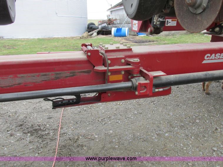 image for item K2073 2005 Case IH 1200 pivot transport planter