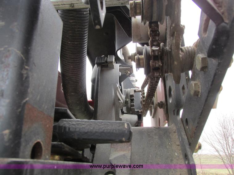 image for item K2073 2005 Case IH 1200 pivot transport planter