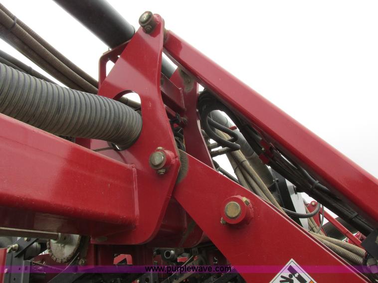 image for item K2073 2005 Case IH 1200 pivot transport planter