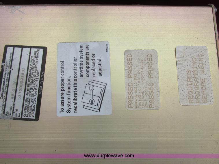 image for item K2073 2005 Case IH 1200 pivot transport planter