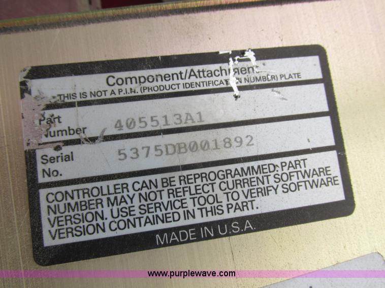 image for item K2073 2005 Case IH 1200 pivot transport planter