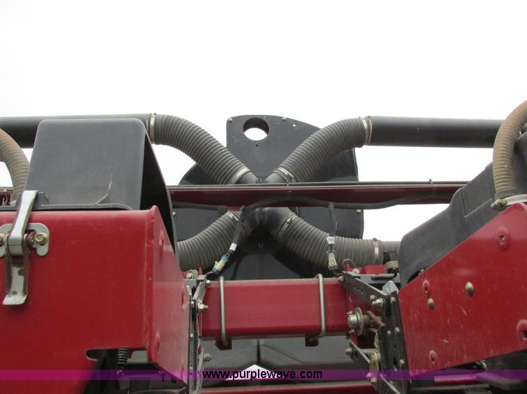 image for item K2073 2005 Case IH 1200 pivot transport planter