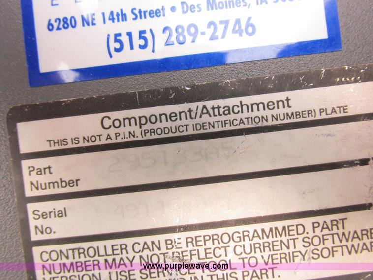 image for item K2073 2005 Case IH 1200 pivot transport planter