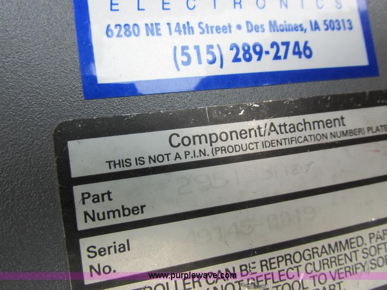 image for item K2073 2005 Case IH 1200 pivot transport planter