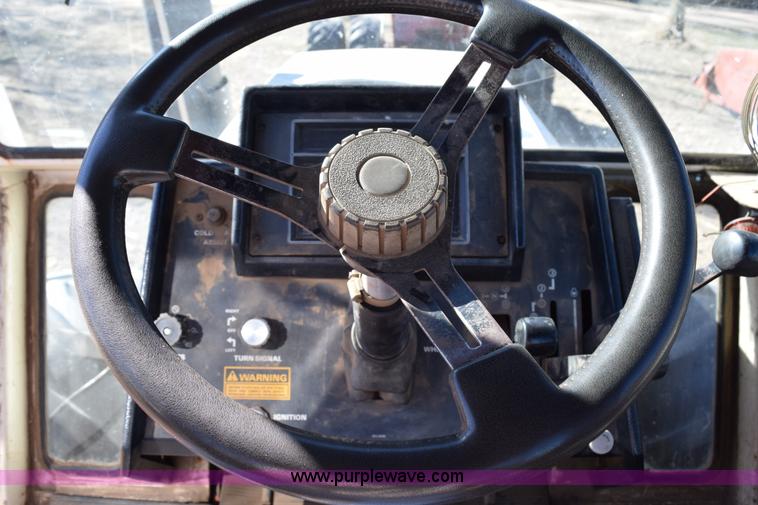 image for item K2386 1982 Case 4490 4WD tractor