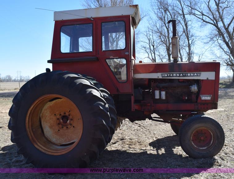 image for item K2387 International 856 tractor