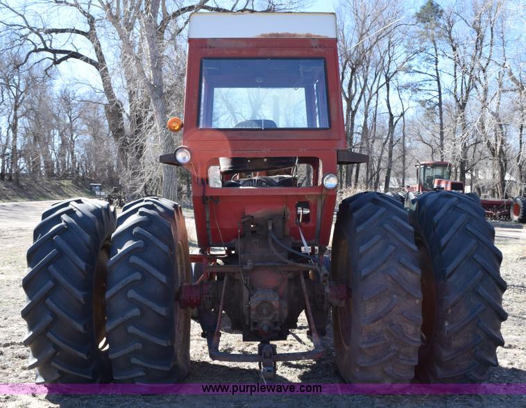 image for item K2387 International 856 tractor