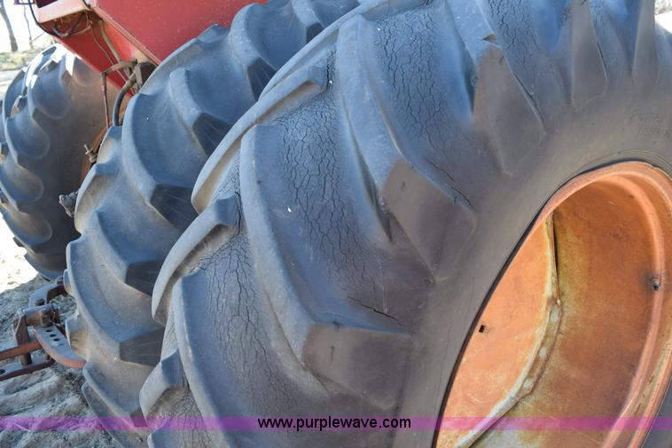 image for item K2387 International 856 tractor