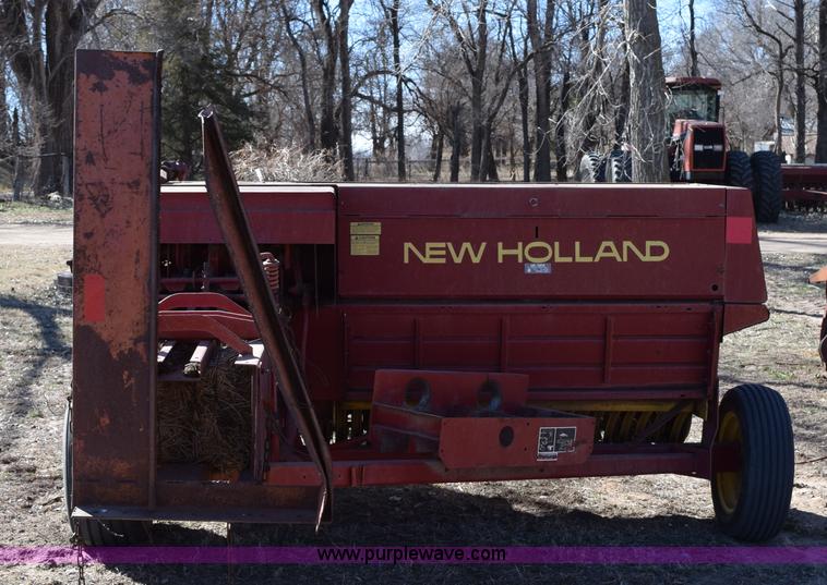 image for item K2388 New Holland 315 small square baler