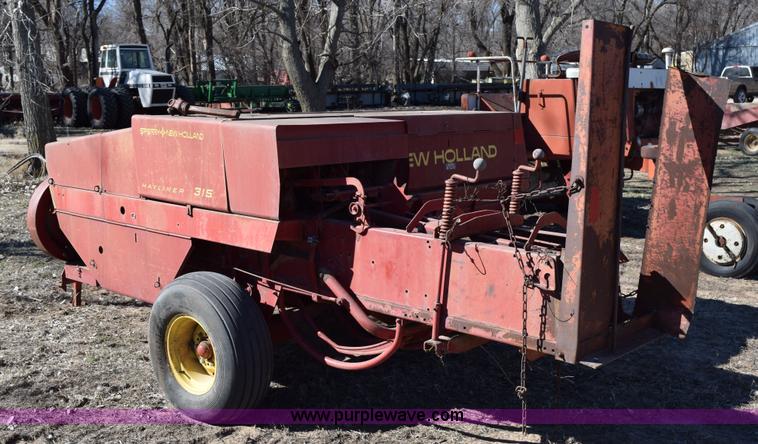 image for item K2388 New Holland 315 small square baler