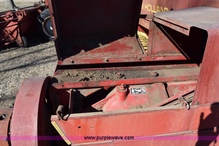 image for item K2388 New Holland 315 small square baler