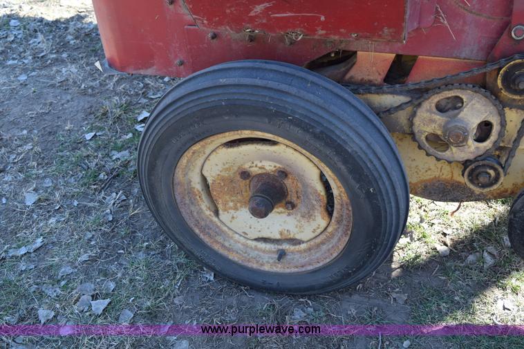 image for item K2390 New Holland 275 small square baler