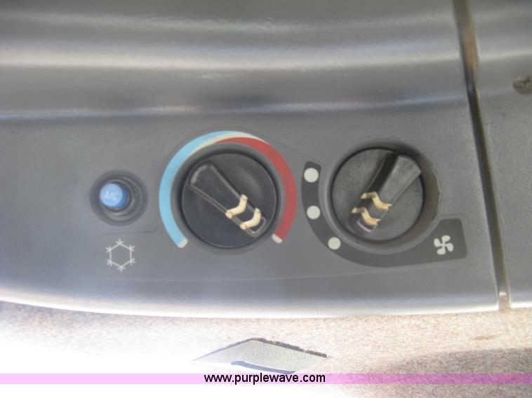 image for item K2952 1995 Caterpillar Challenger 35C tractor