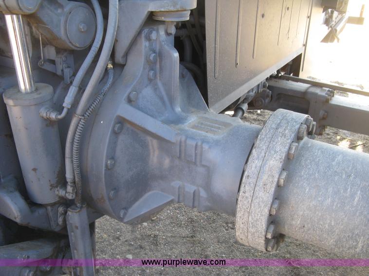 image for item K2952 1995 Caterpillar Challenger 35C tractor