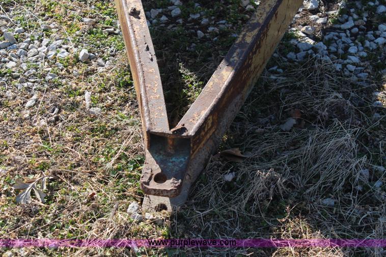 image for item K7126 Patriot 330 seed tender