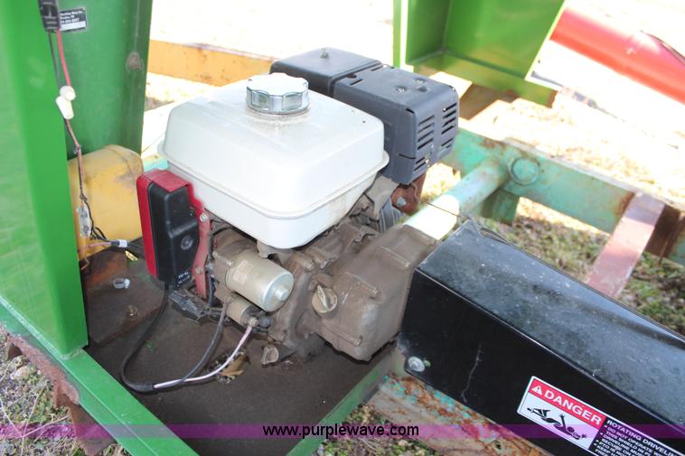 image for item K7126 Patriot 330 seed tender