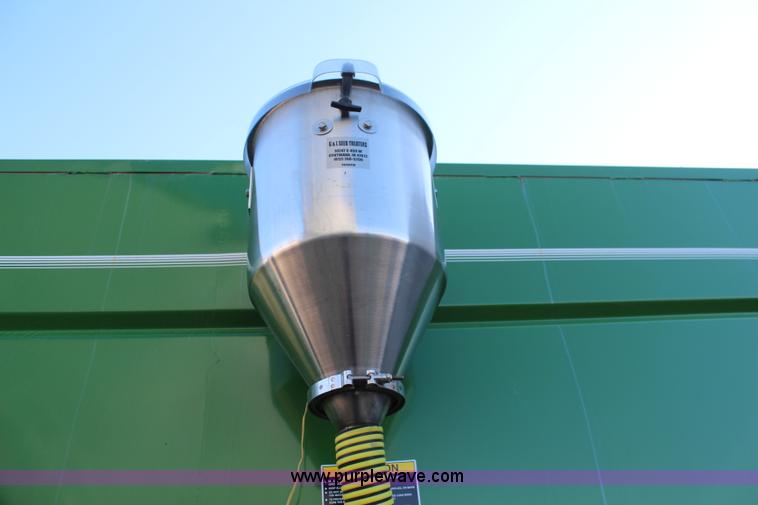 image for item K7126 Patriot 330 seed tender