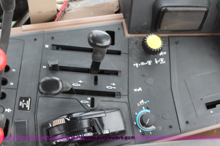 image for item K7142 1996 John Deere 6300 tractor