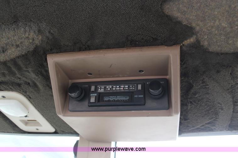 image for item K7142 1996 John Deere 6300 tractor