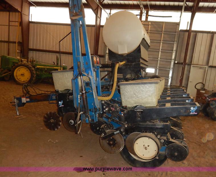 image for item K7311 Kinze 2000 interplant no-till planter