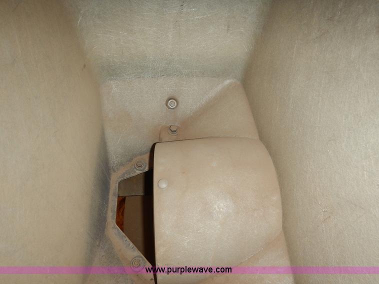 image for item K7311 Kinze 2000 interplant no-till planter