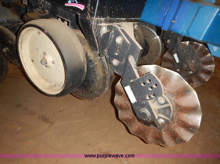 image for item K7311 Kinze 2000 interplant no-till planter