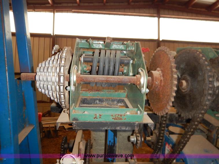 image for item K7311 Kinze 2000 interplant no-till planter