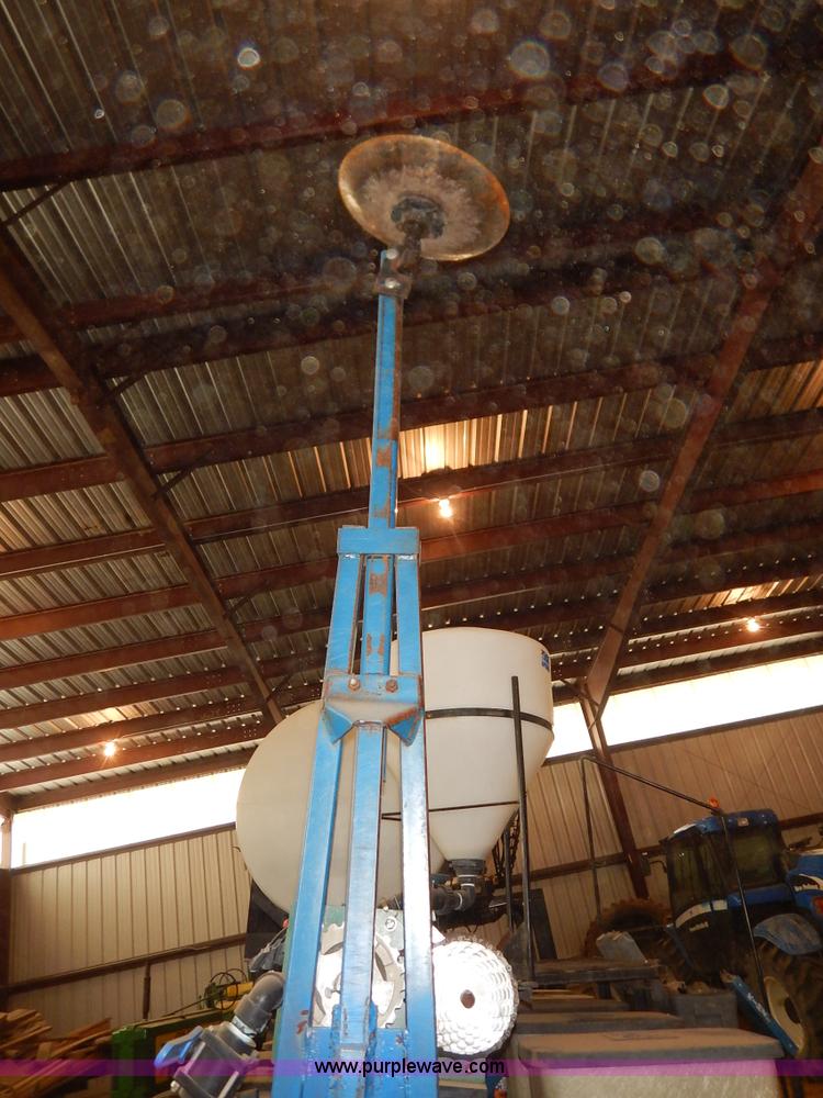 image for item K7311 Kinze 2000 interplant no-till planter