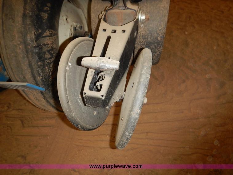 image for item K7311 Kinze 2000 interplant no-till planter