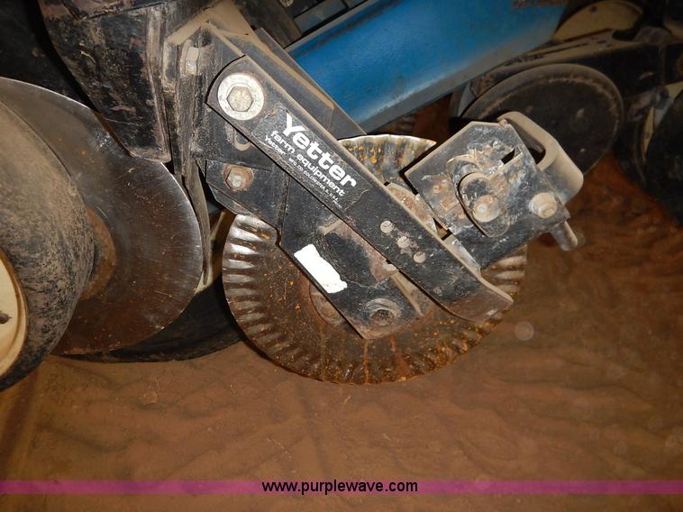 image for item K7311 Kinze 2000 interplant no-till planter