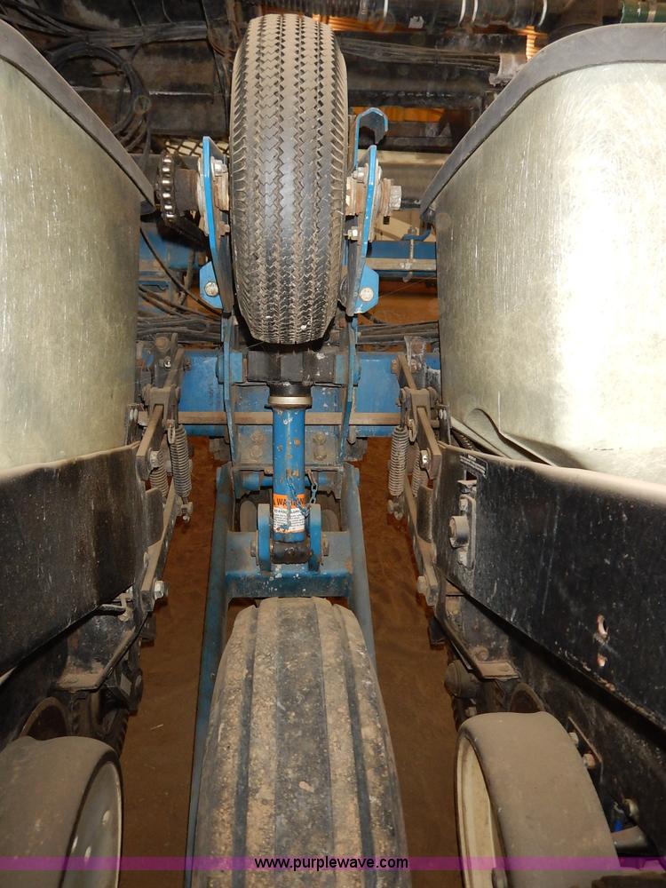 image for item K7311 Kinze 2000 interplant no-till planter