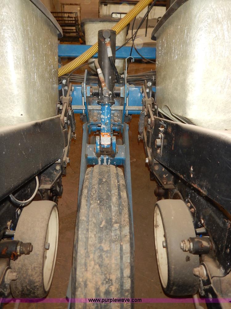 image for item K7311 Kinze 2000 interplant no-till planter