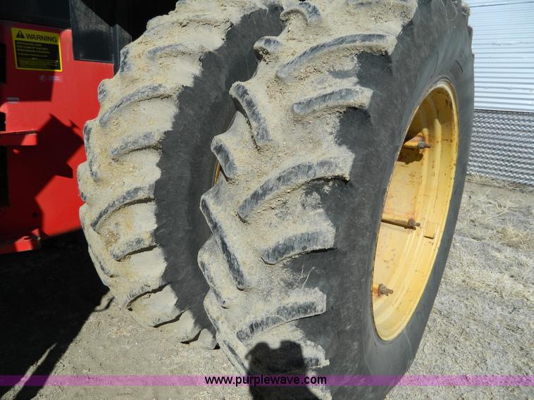 image for item K8000 1985 Versatile 856 4WD tractor