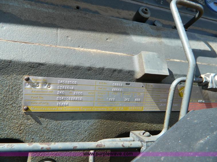 image for item K8000 1985 Versatile 856 4WD tractor