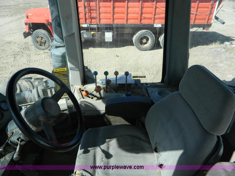 image for item K8000 1985 Versatile 856 4WD tractor