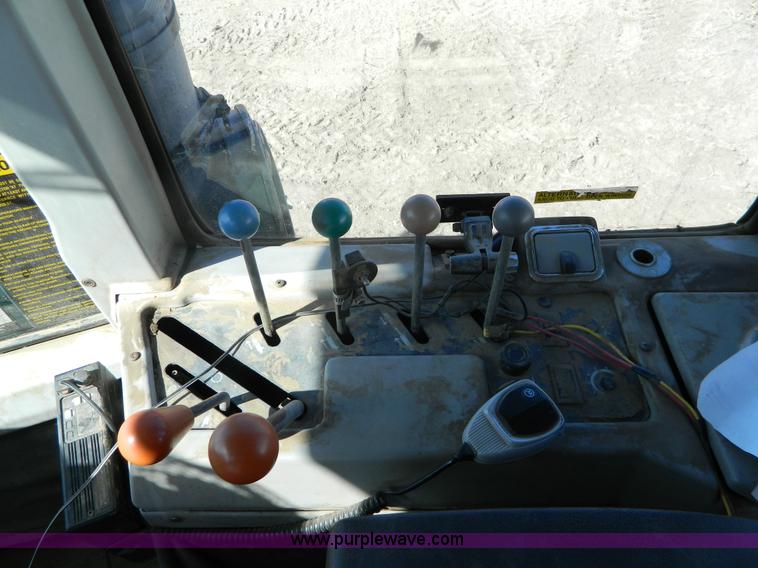 image for item K8000 1985 Versatile 856 4WD tractor