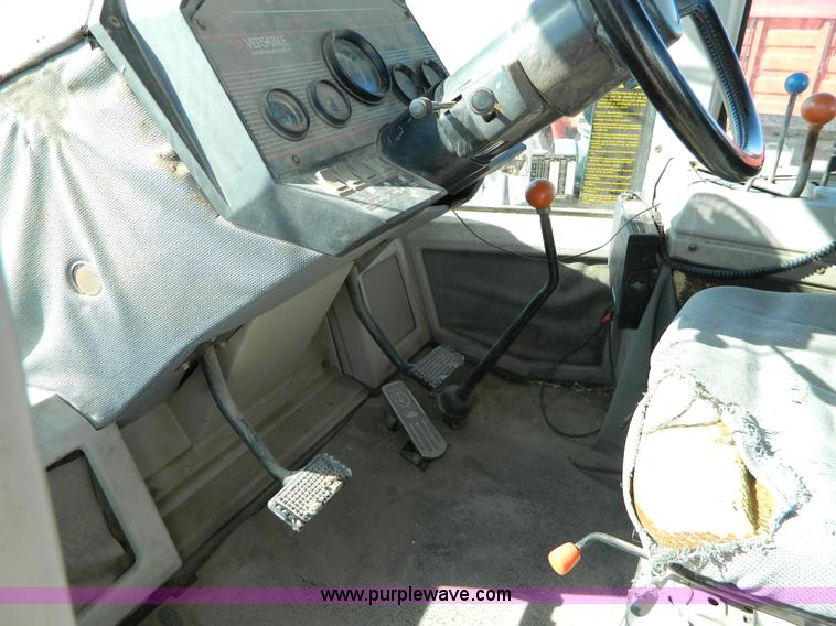 image for item K8000 1985 Versatile 856 4WD tractor