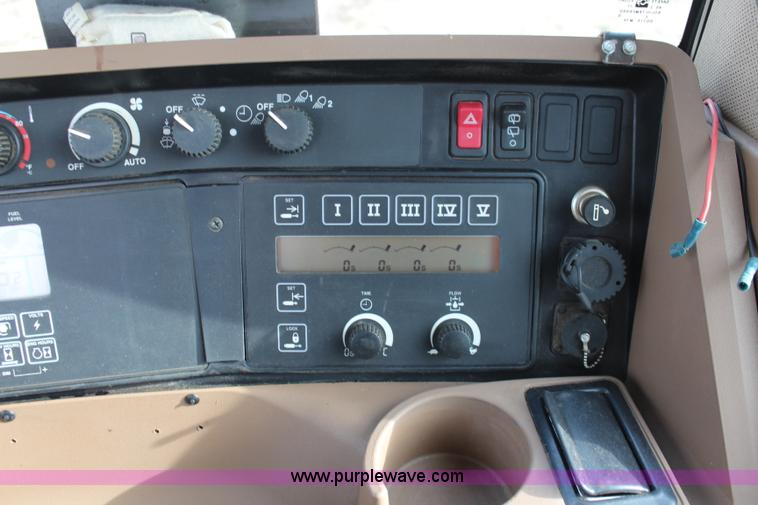 image for item K8840 2000 John Deere 9400T tractor