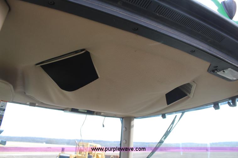 image for item K8840 2000 John Deere 9400T tractor