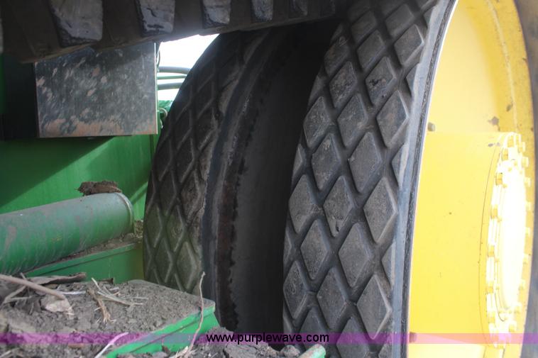 image for item K8840 2000 John Deere 9400T tractor