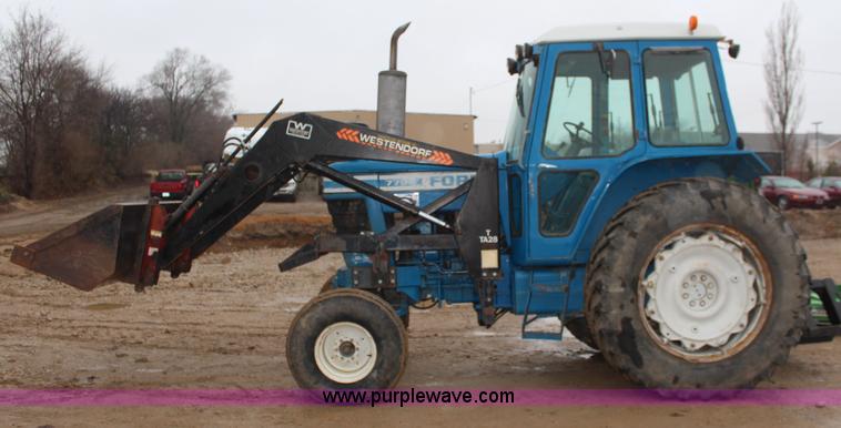 image for item K8963 1978 Ford 7700 tractor