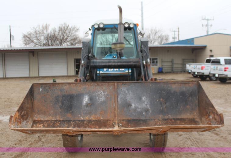 image for item K8963 1978 Ford 7700 tractor