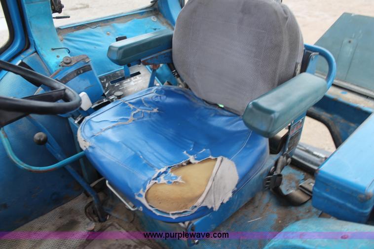 image for item K8963 1978 Ford 7700 tractor