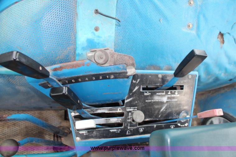 image for item K8963 1978 Ford 7700 tractor