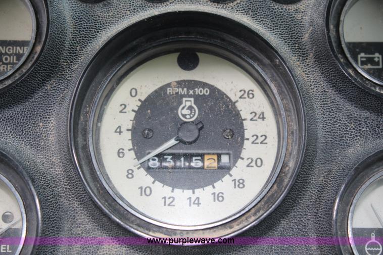 image for item K8963 1978 Ford 7700 tractor