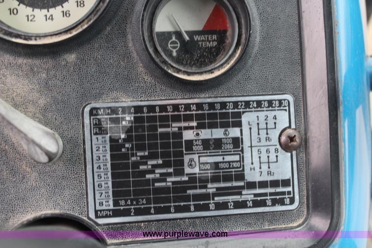 image for item K8963 1978 Ford 7700 tractor