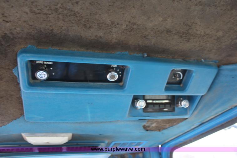 image for item K8963 1978 Ford 7700 tractor