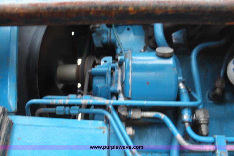 image for item K8963 1978 Ford 7700 tractor
