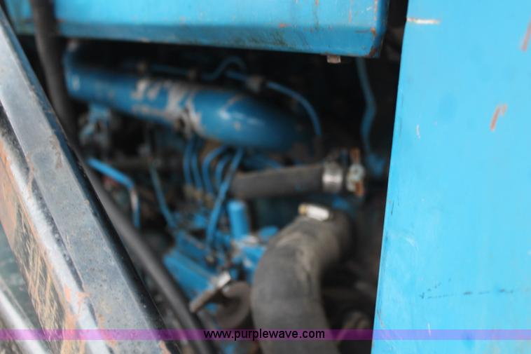 image for item K8963 1978 Ford 7700 tractor